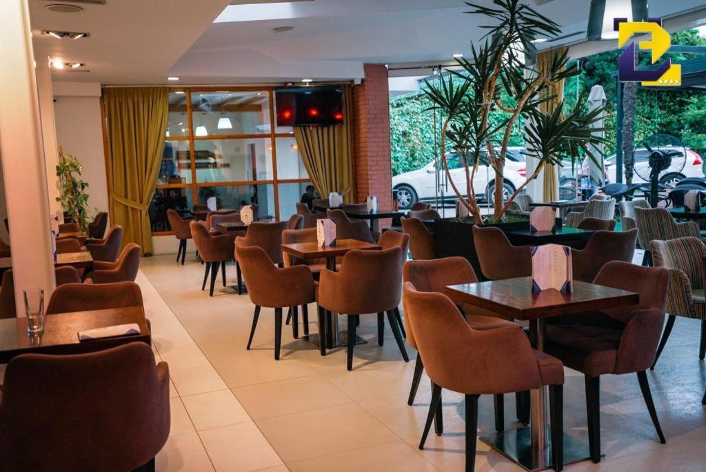 Hotel Bermon Тирана Экстерьер фото