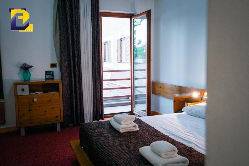 Hotel Bermon Тирана Экстерьер фото