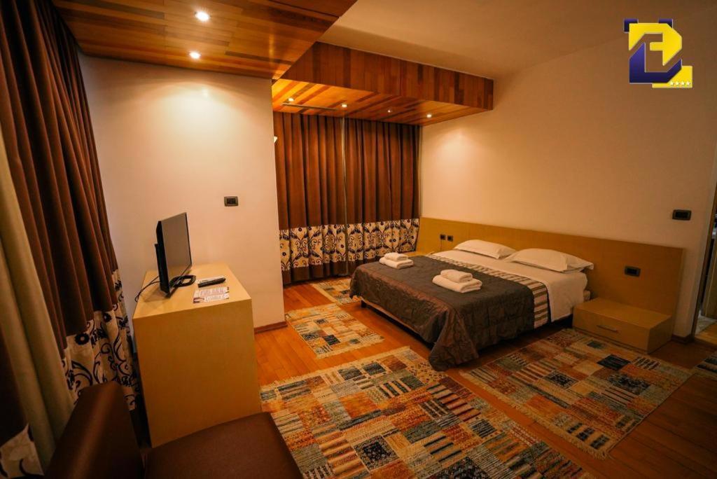 Hotel Bermon Тирана Экстерьер фото