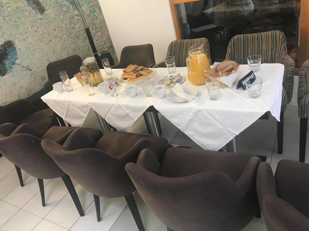 Hotel Bermon Тирана Экстерьер фото