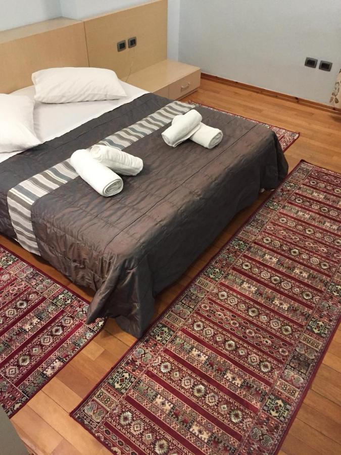 Hotel Bermon Тирана Экстерьер фото