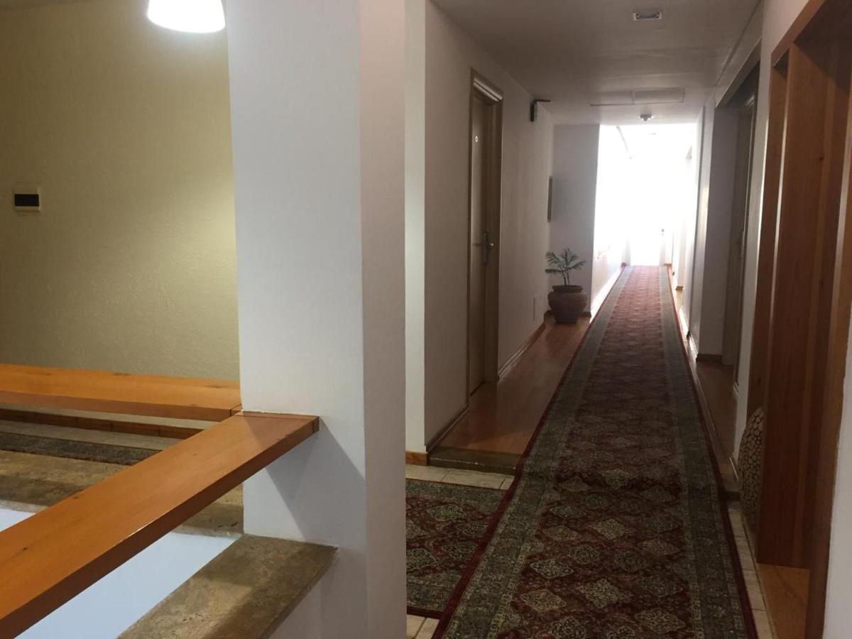 Hotel Bermon Тирана Экстерьер фото